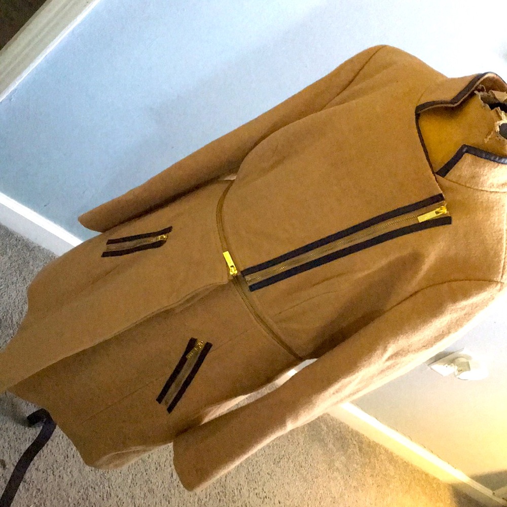 Reattachable Jacket